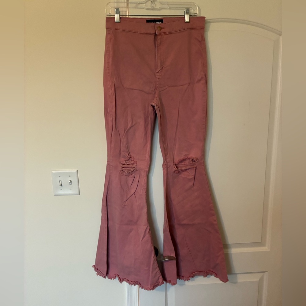 Women’s Fashion Nova Pink Bell Bottom Pants Size 15